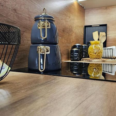 Value Living Apartment Урошевац Экстерьер фото