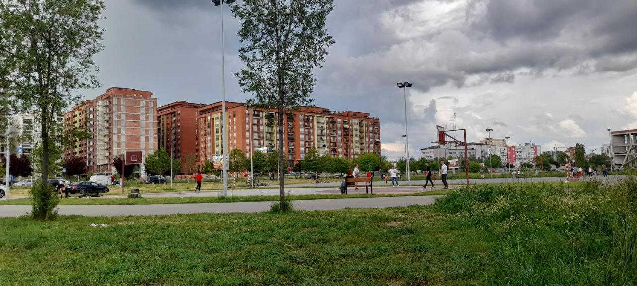 Value Living Apartment Урошевац Экстерьер фото