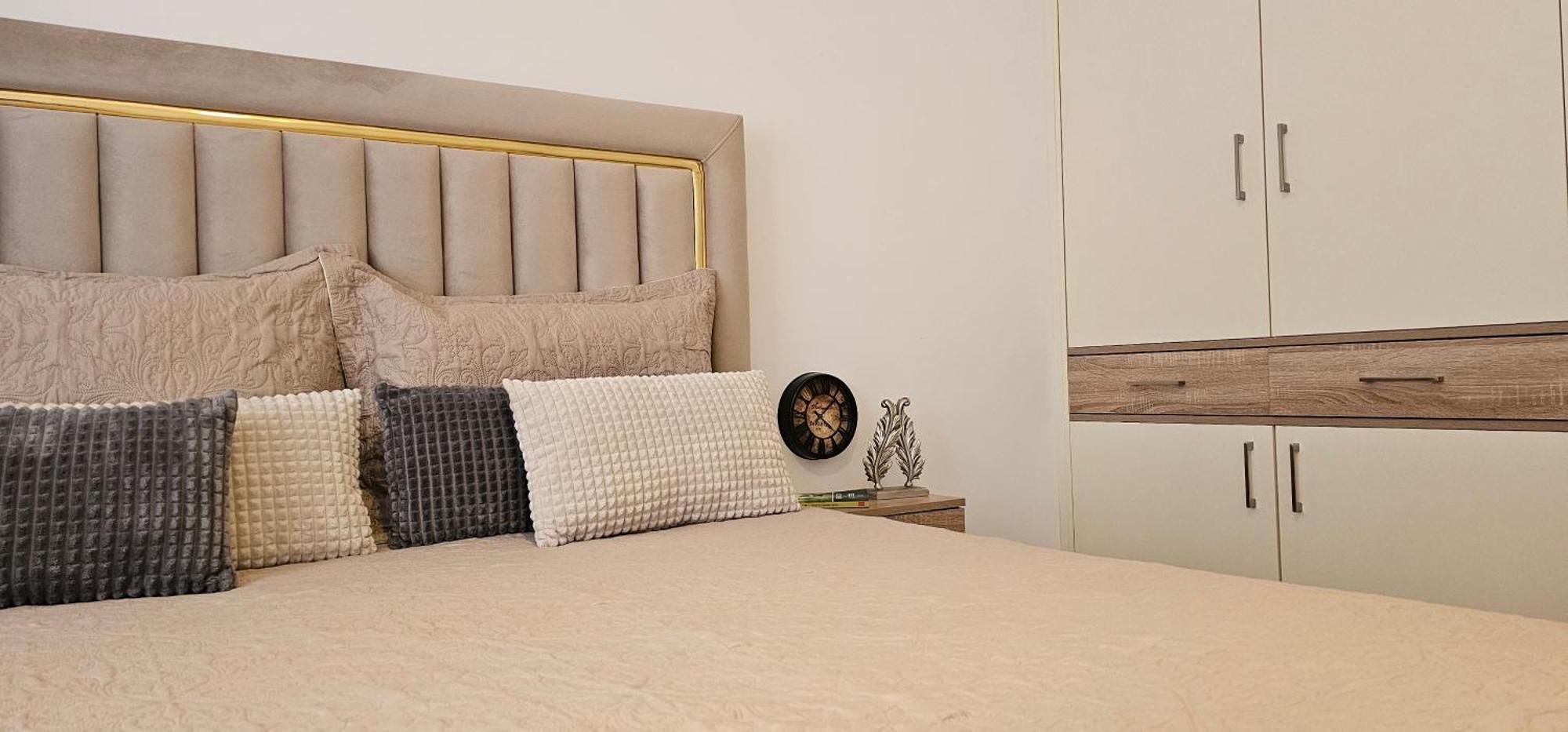 Value Living Apartment Урошевац Экстерьер фото