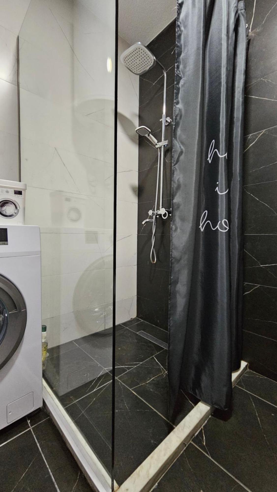 Value Living Apartment Урошевац Экстерьер фото