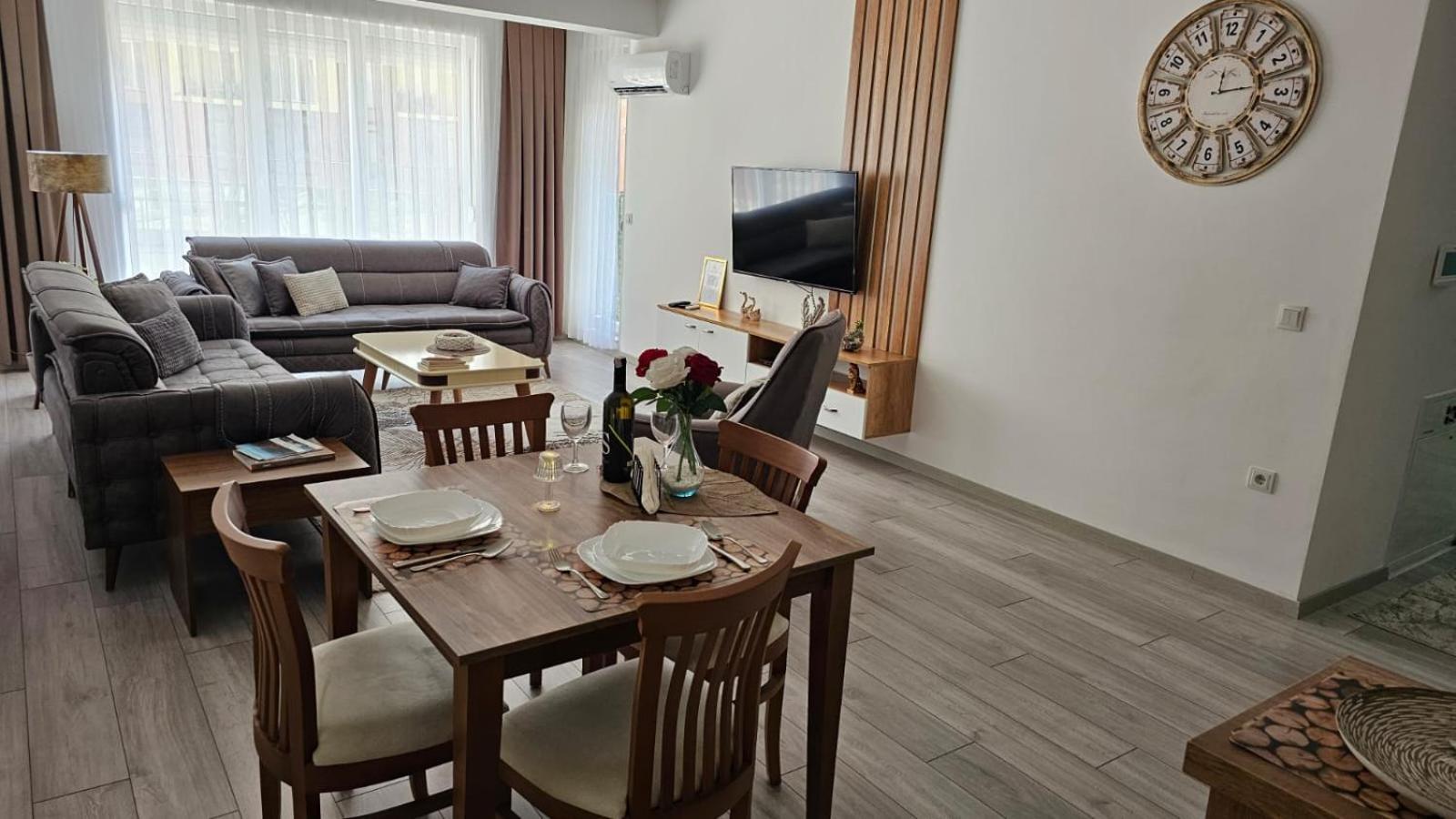 Value Living Apartment Урошевац Экстерьер фото
