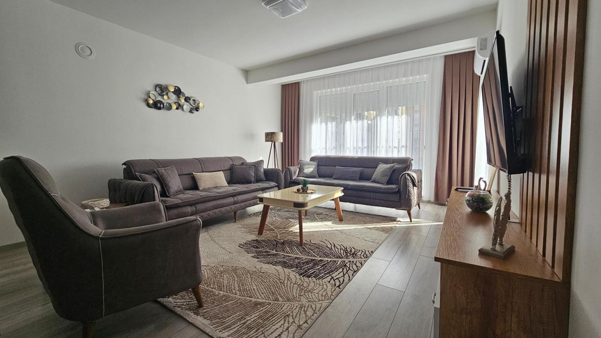 Value Living Apartment Урошевац Экстерьер фото